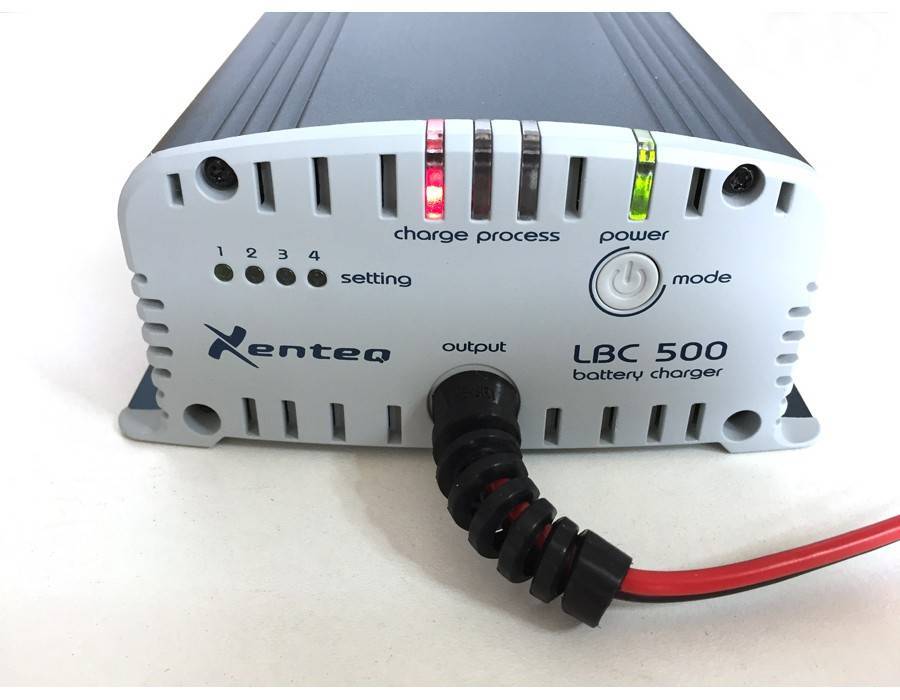Xenteq LBC 512-10S  acculader10A